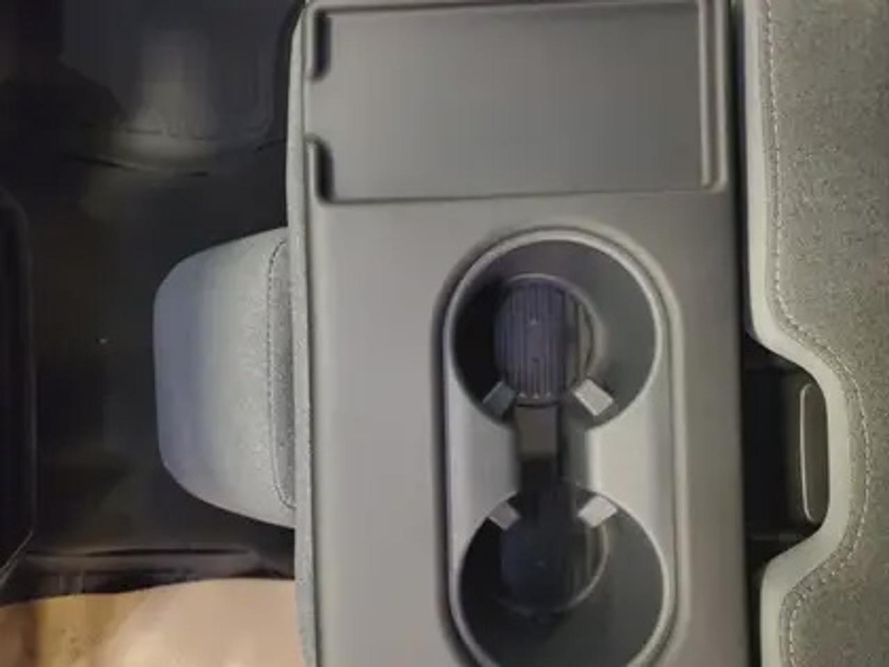 13677749