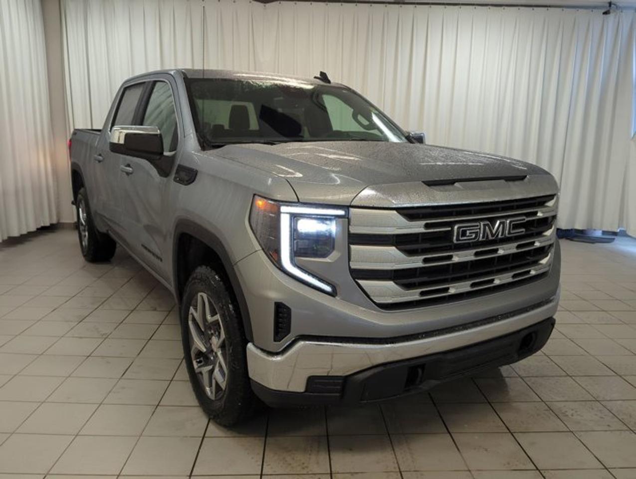 13677983.794104111