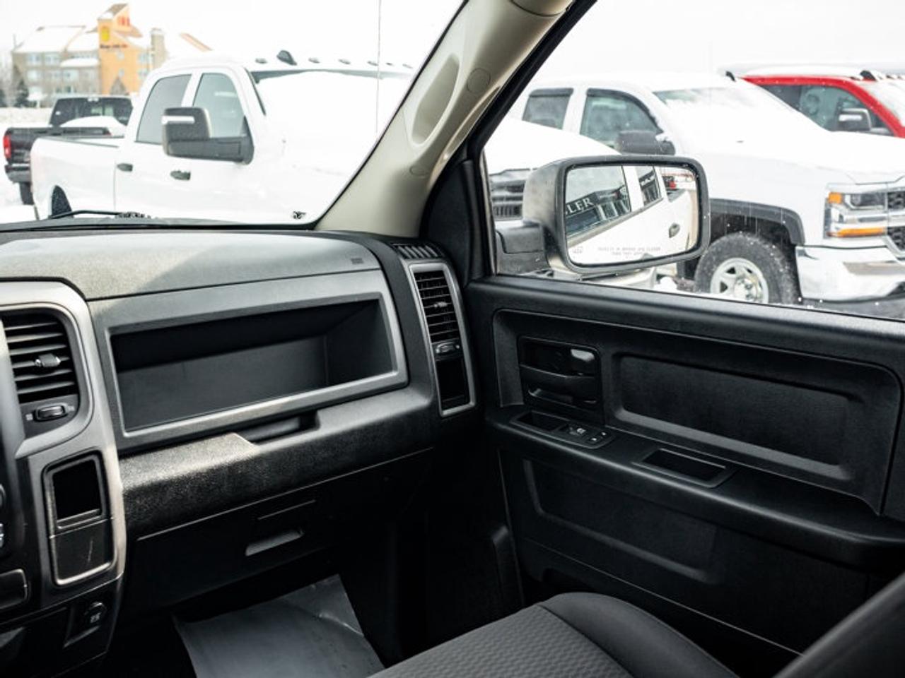 2019 RAM 1500 Classic EXPRESS Photo