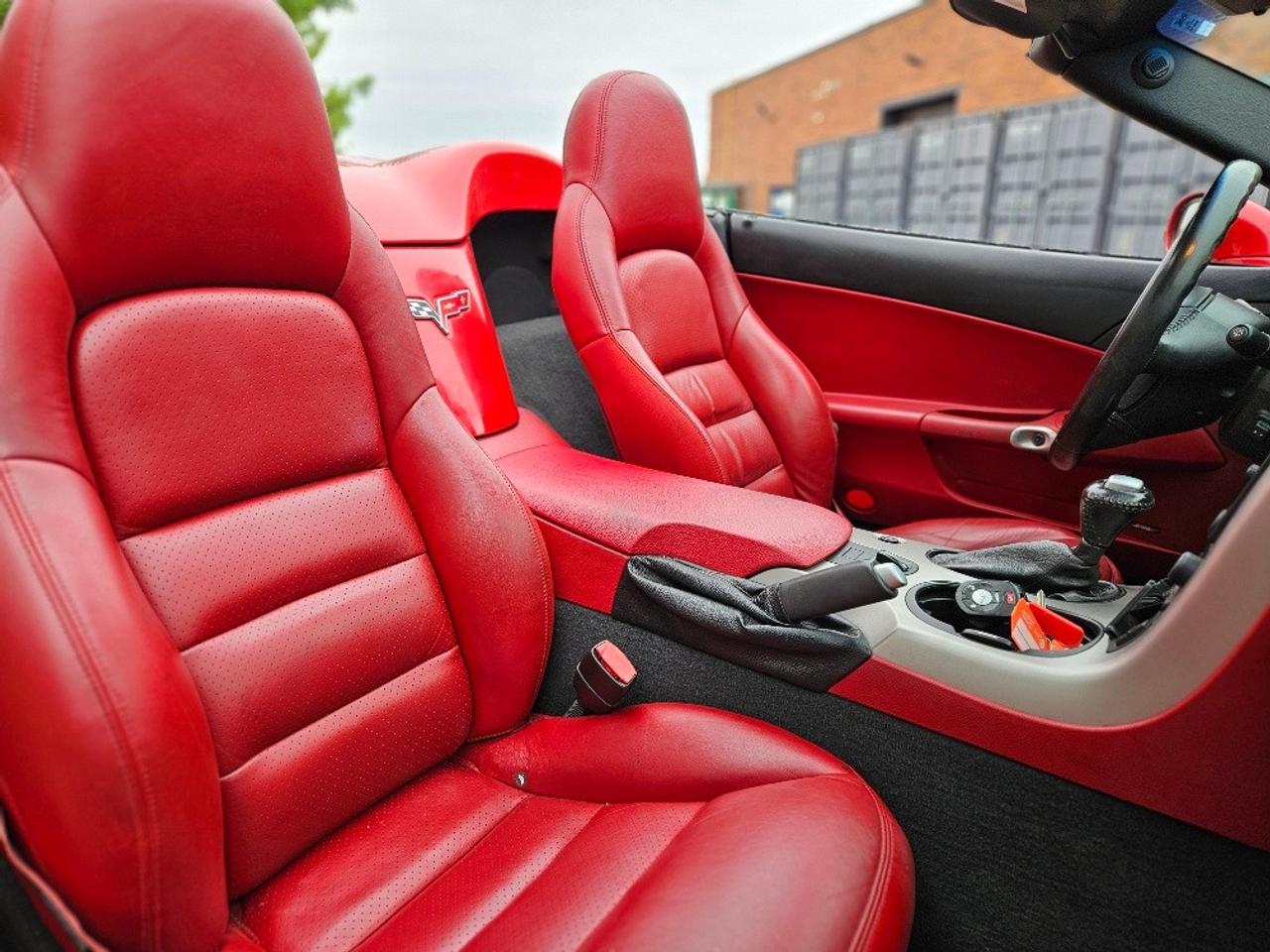 2005 Chevrolet Corvette CONVERTIBLE-AUTOMATIC-HUD-NAVI-ALL STOCK Photo
