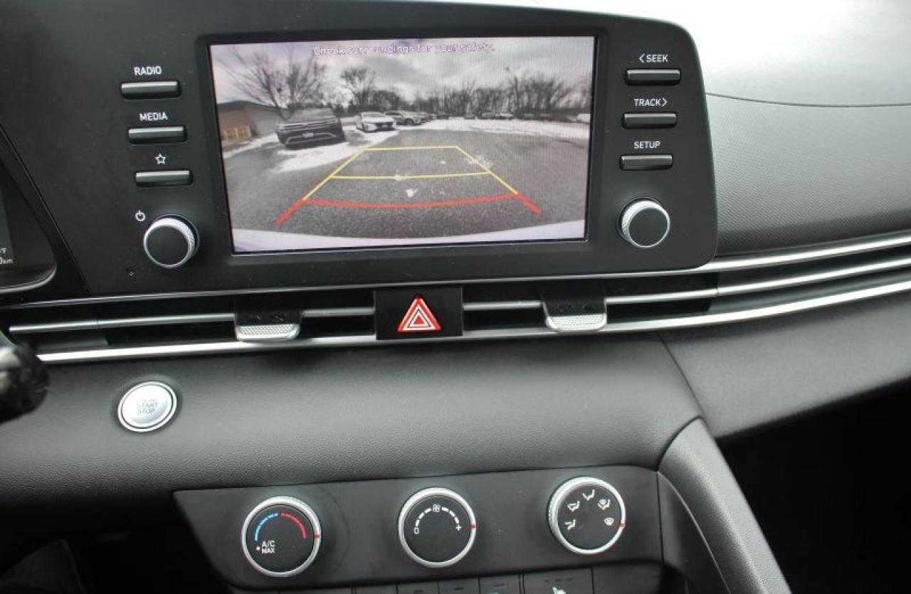 2023 Hyundai Elantra Preferred*Heated Seats*CarPlay*Rear Cam*FWD Photo