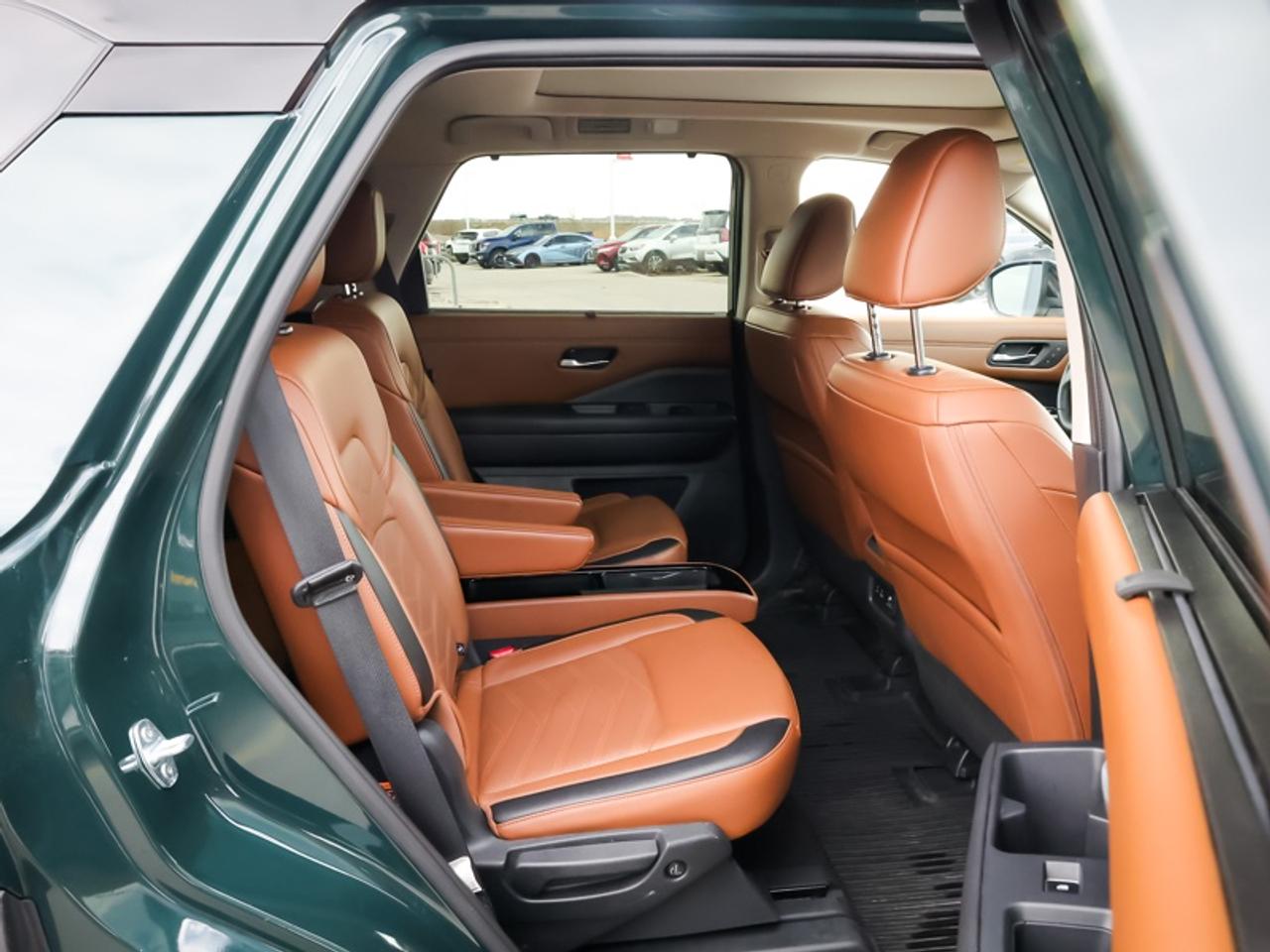 2024 Nissan Pathfinder Platinum  - Cooled Seats Photo