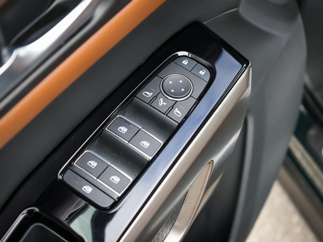 2024 Nissan Pathfinder Platinum  - Cooled Seats Photo