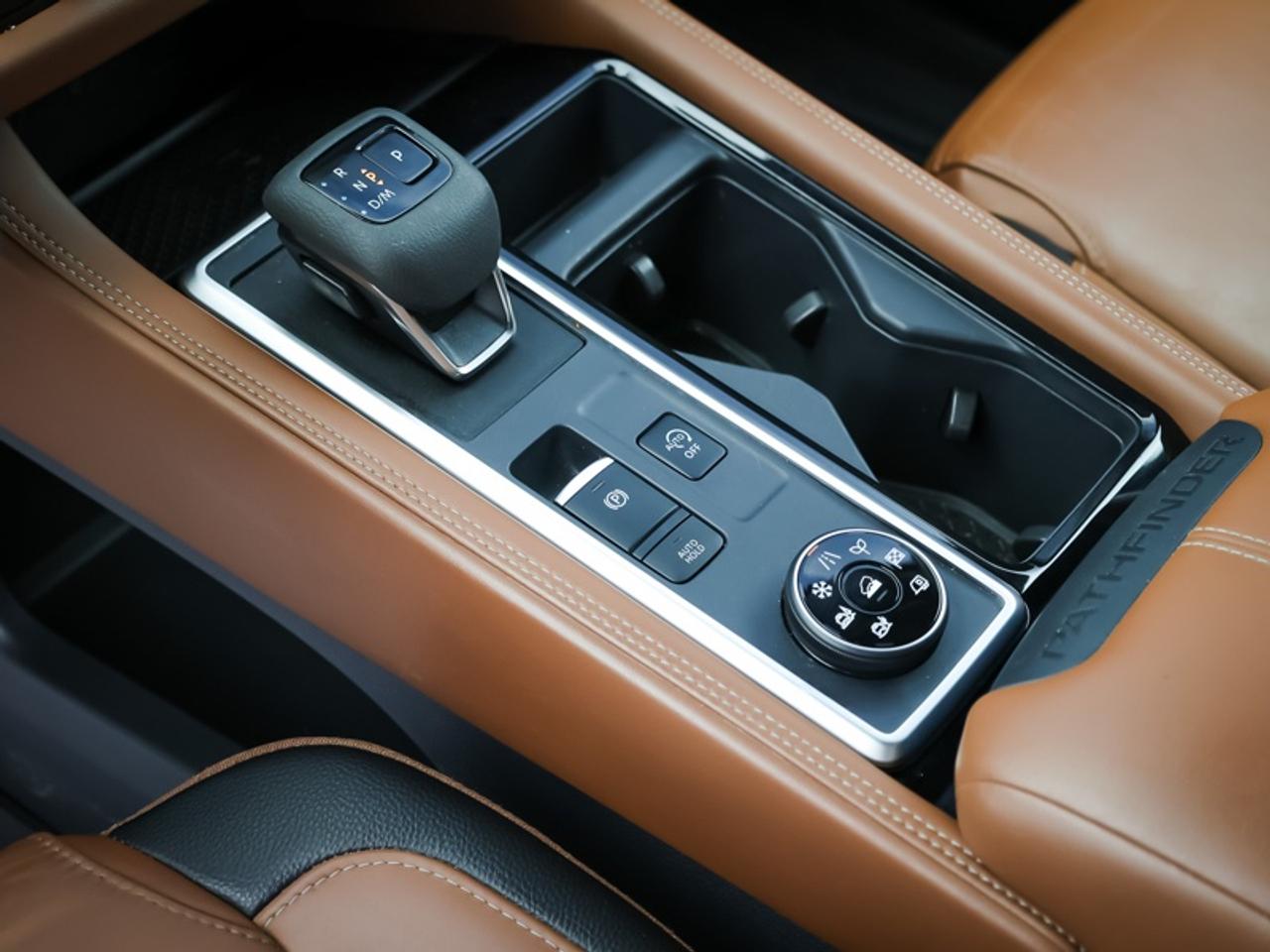 2024 Nissan Pathfinder Platinum  - Cooled Seats Photo