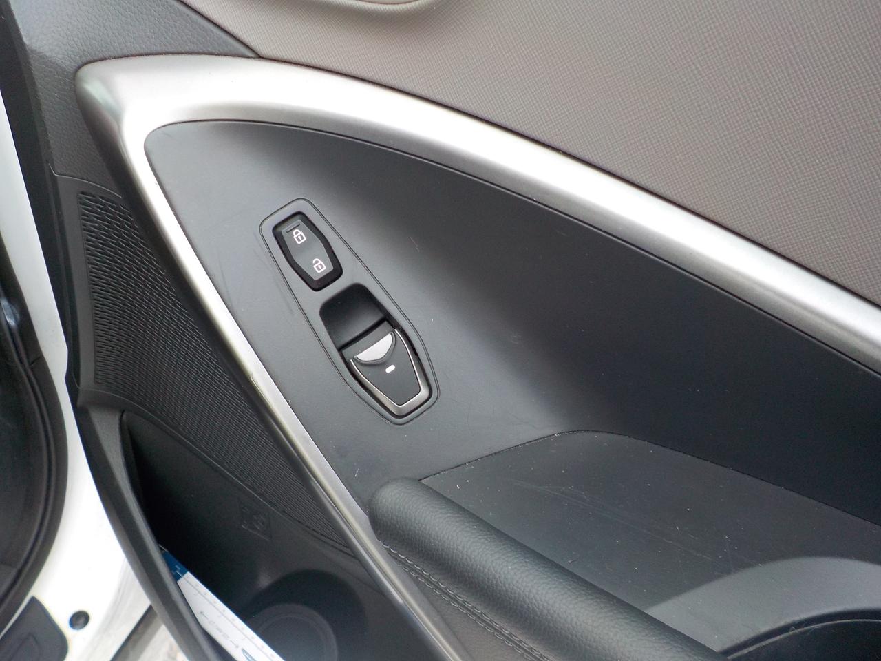 2017 Hyundai Santa Fe Sport SPORT Photo