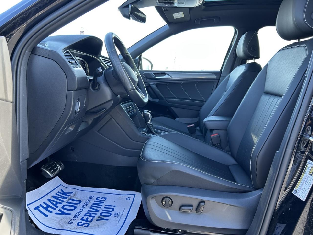 2024 Volkswagen Tiguan Comfortline R-Line Black Edition Photo