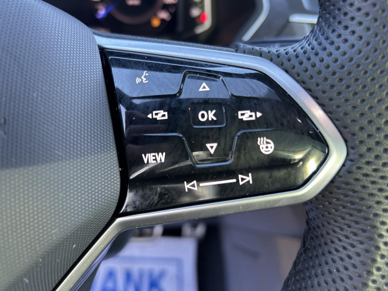 2024 Volkswagen Tiguan Comfortline R-Line Black Edition Photo