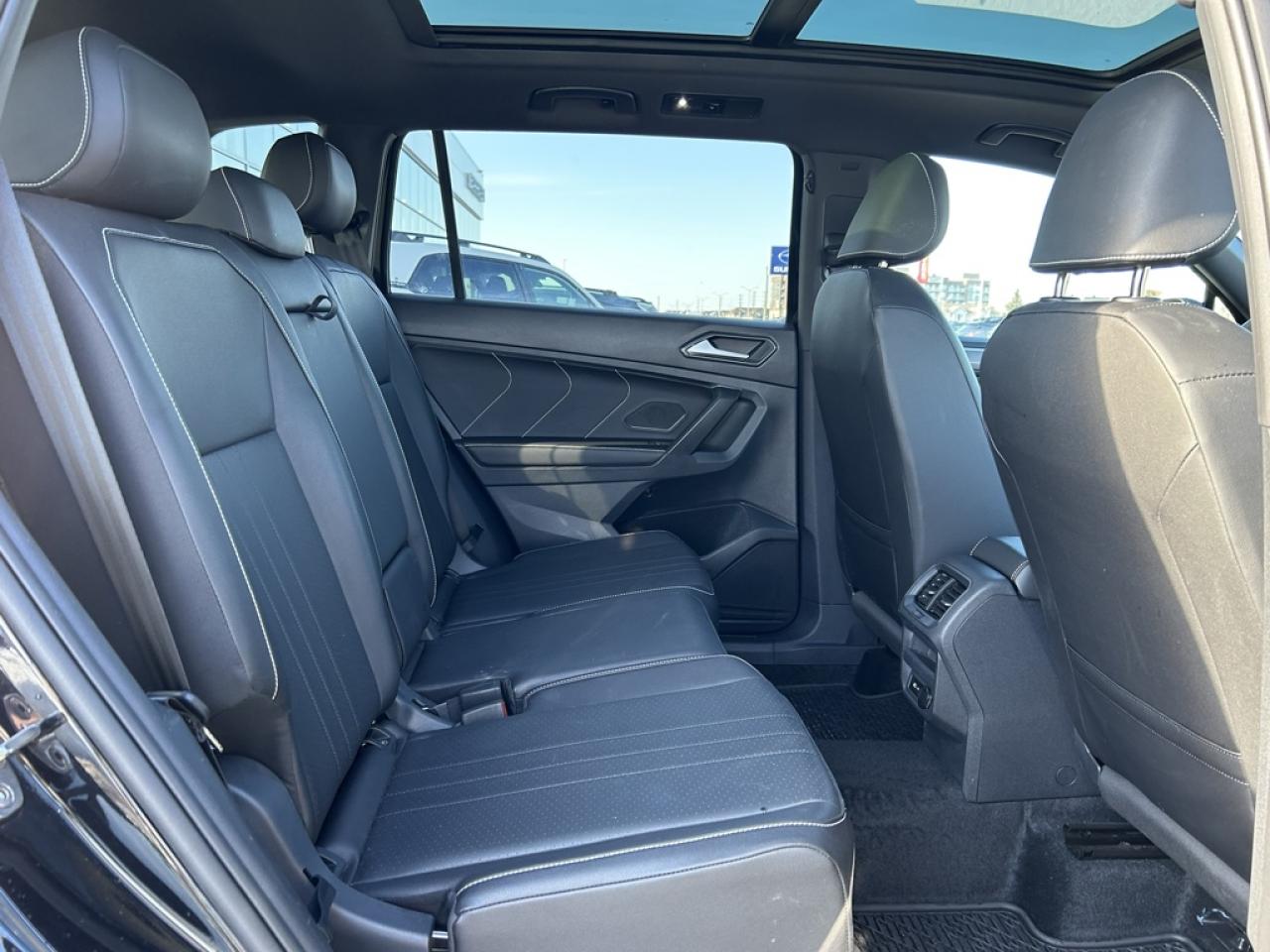 2024 Volkswagen Tiguan Comfortline R-Line Black Edition Photo