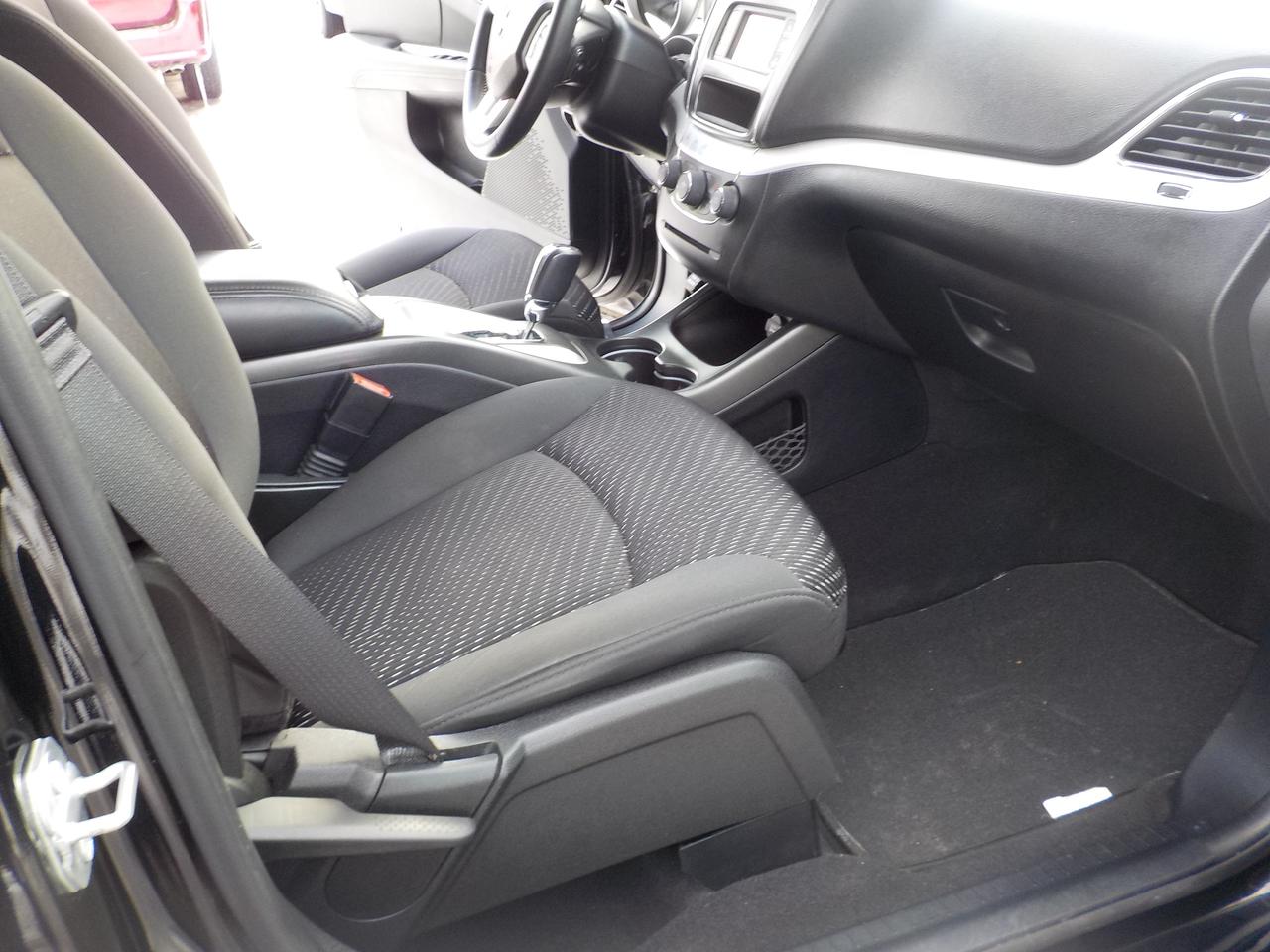 2017 Dodge Journey SXT Photo