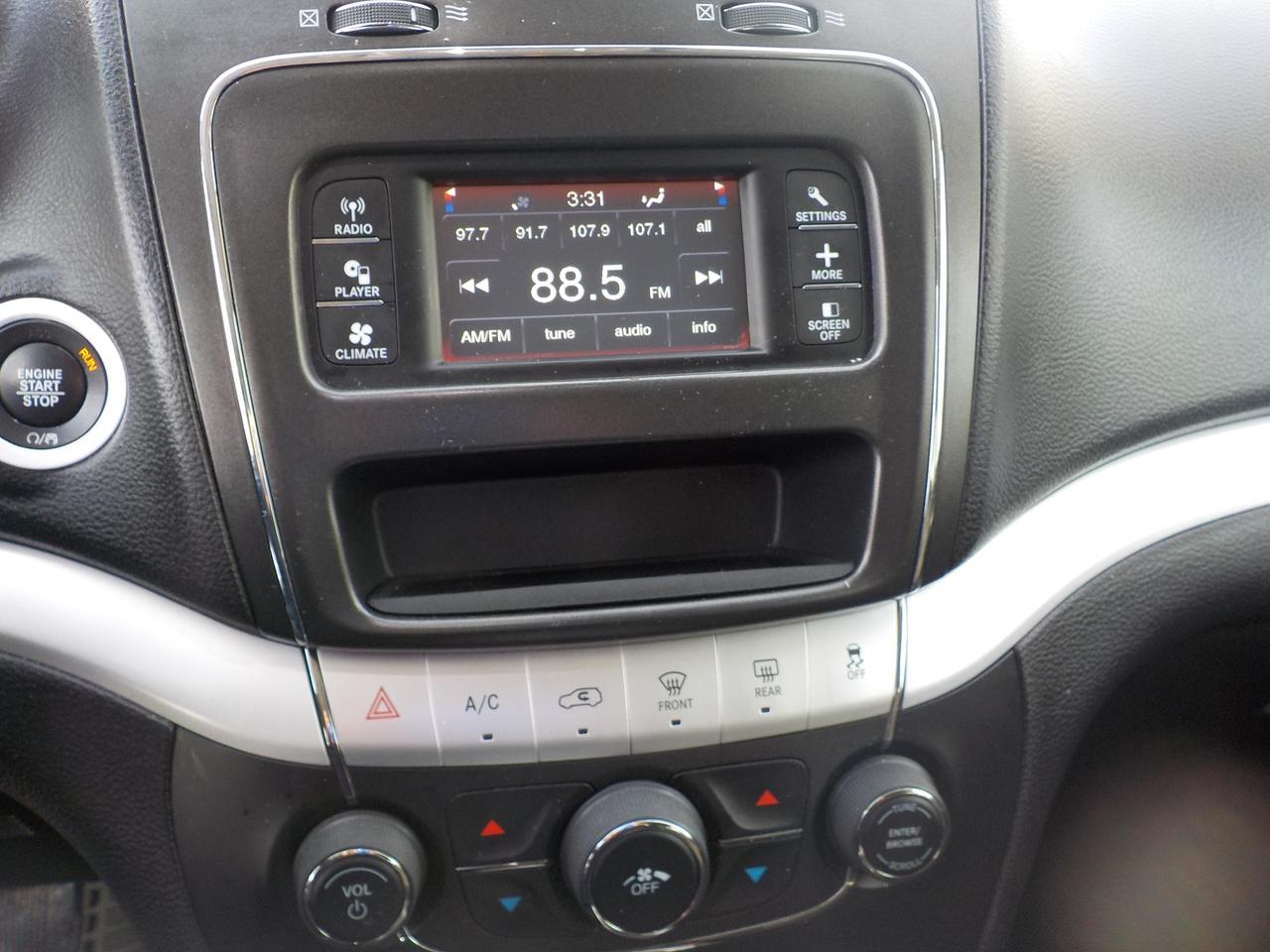 2017 Dodge Journey SXT Photo