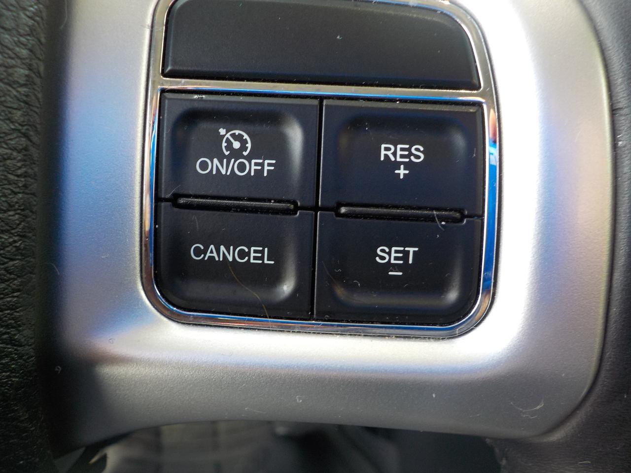 2017 Dodge Journey SXT Photo