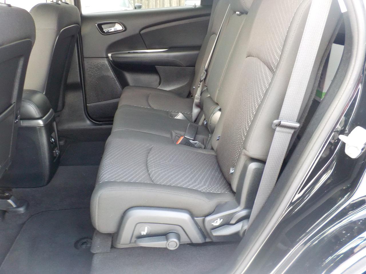 2017 Dodge Journey SXT Photo