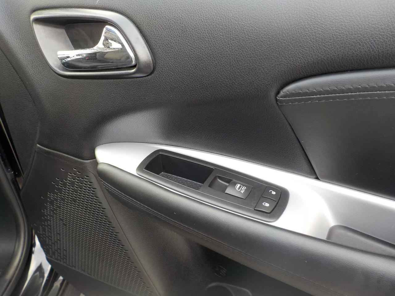 2017 Dodge Journey SXT Photo