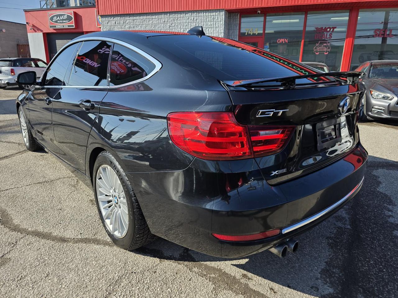 2016 BMW 3 Series 328i xDrive Gran Turismo Photo3