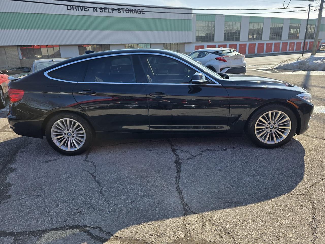 2016 BMW 3 Series 328i xDrive Gran Turismo Photo
