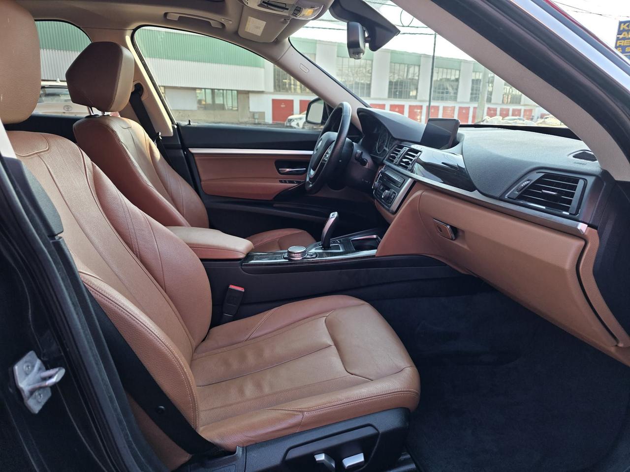 2016 BMW 3 Series 328i xDrive Gran Turismo Photo