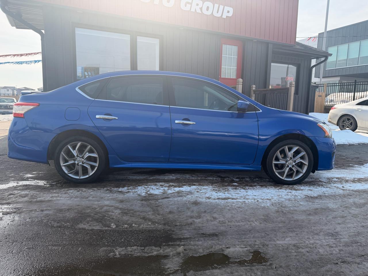 2014 Nissan Sentra SV Photo3
