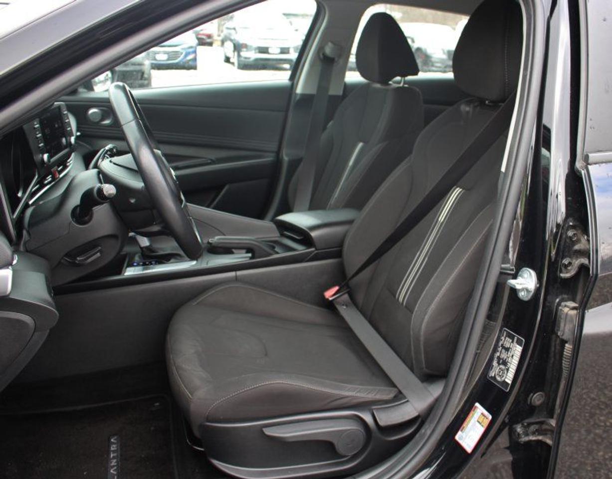 2023 Hyundai Elantra Preferred*Heated Seats*CarPlay*Rear Cam*FWD Photo
