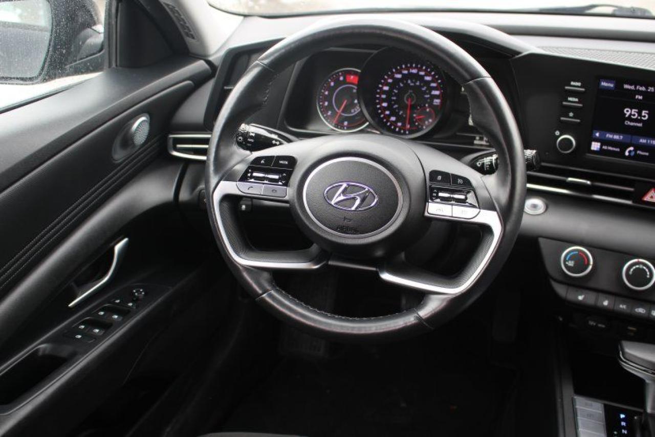 2023 Hyundai Elantra Preferred*Heated Seats*CarPlay*Rear Cam*FWD Photo