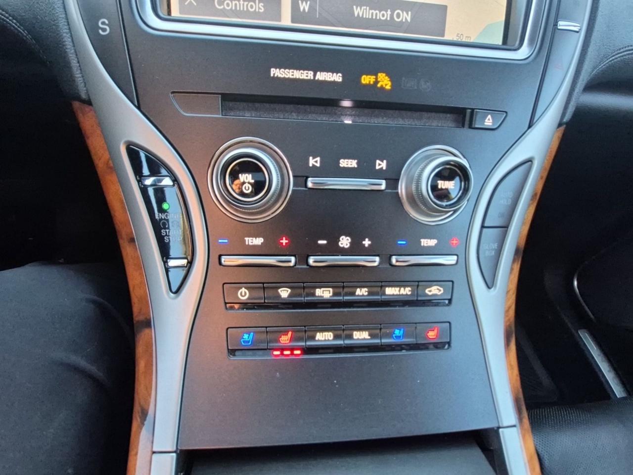 2019 Lincoln Nautilus AWD, RESERVE, TECH PACK, DRIVER PACK, LOCAL TRADE! Photo