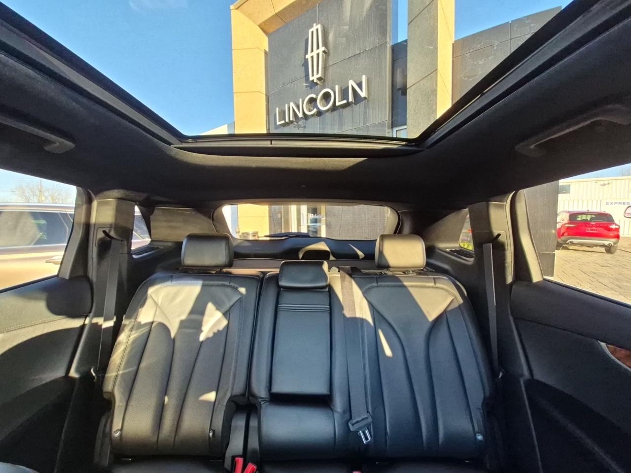 2019 Lincoln Nautilus AWD, RESERVE, TECH PACK, DRIVER PACK, LOCAL TRADE! Photo