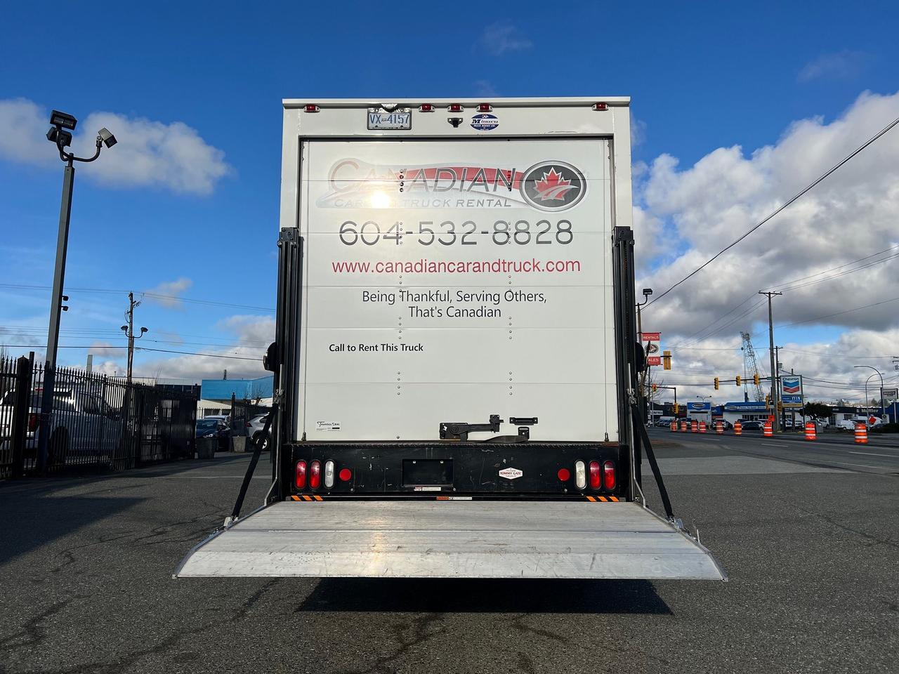 2023 Chevrolet Express Commercial Cutaway 4500 Van 177" Photo