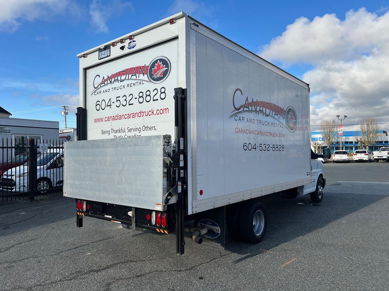 2023 Chevrolet Express Commercial Cutaway 4500 Van 177" Photo