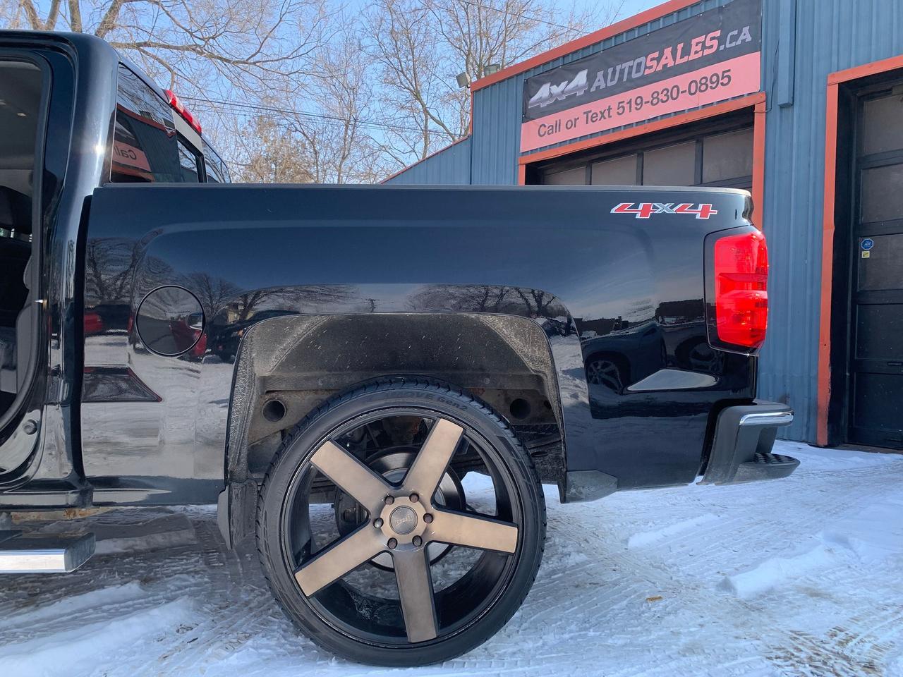 2015 Chevrolet Silverado 1500 LTZ Photo3