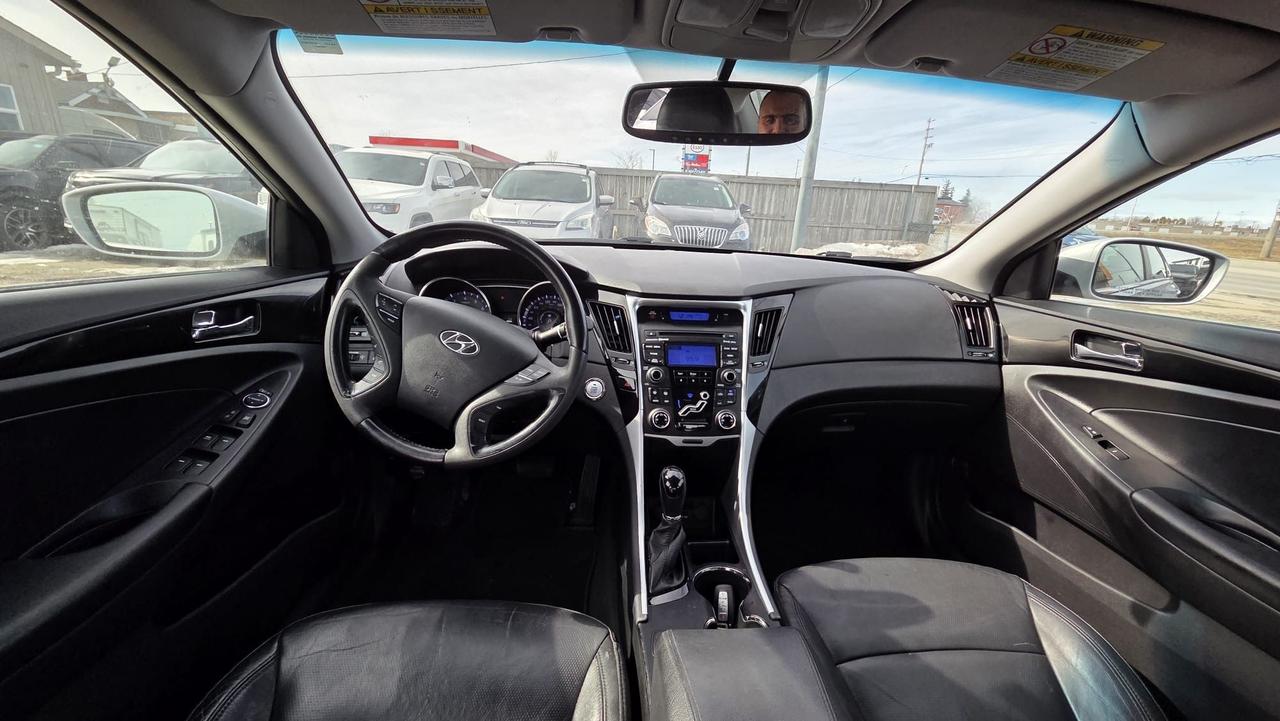 2012 Hyundai Sonata LIMITED, LOADED, WELL MAINTAINED, CERTIFIED Photo