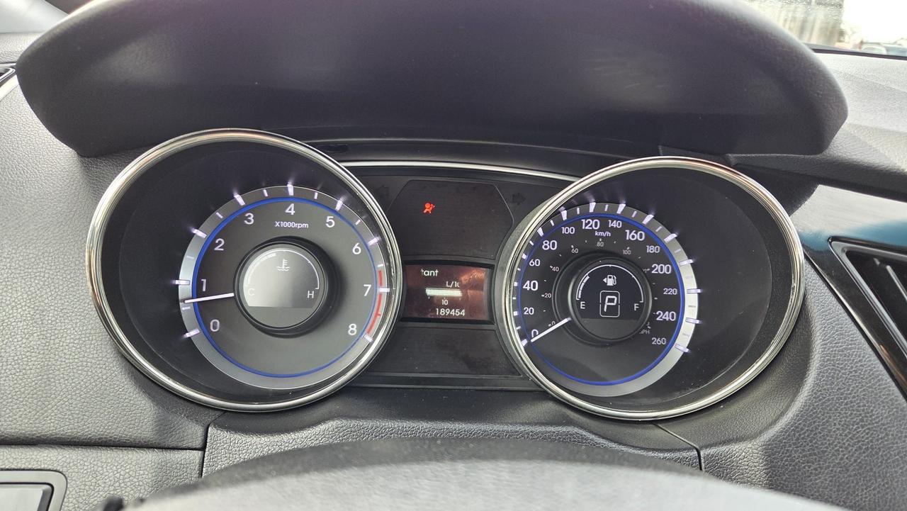 2012 Hyundai Sonata LIMITED, LOADED, WELL MAINTAINED, CERTIFIED Photo