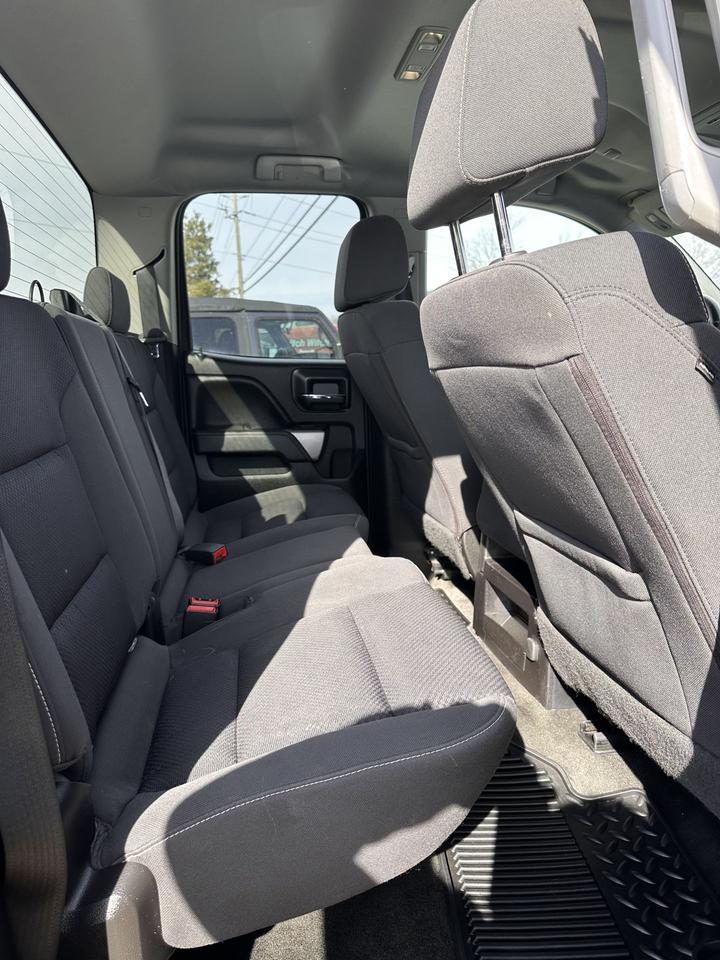 2018 Chevrolet Silverado 1500 LT Photo