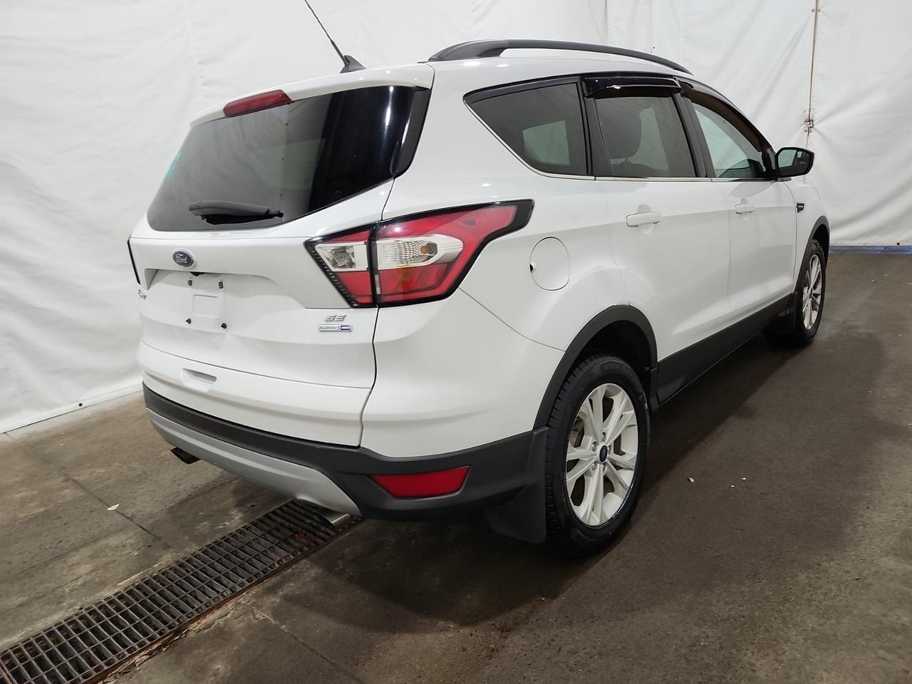 2018 Ford Escape SE AWD - Photo #3