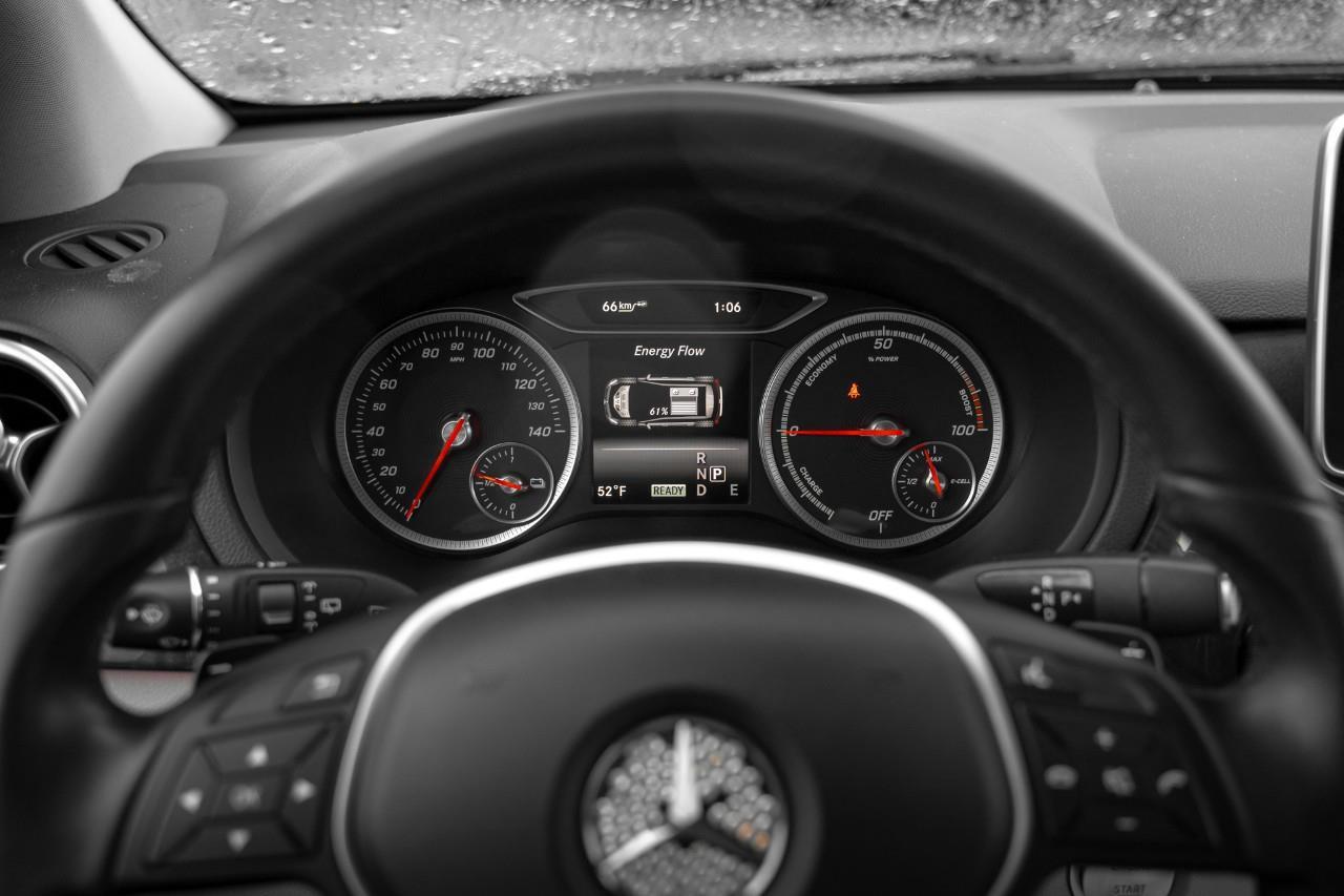 13678337