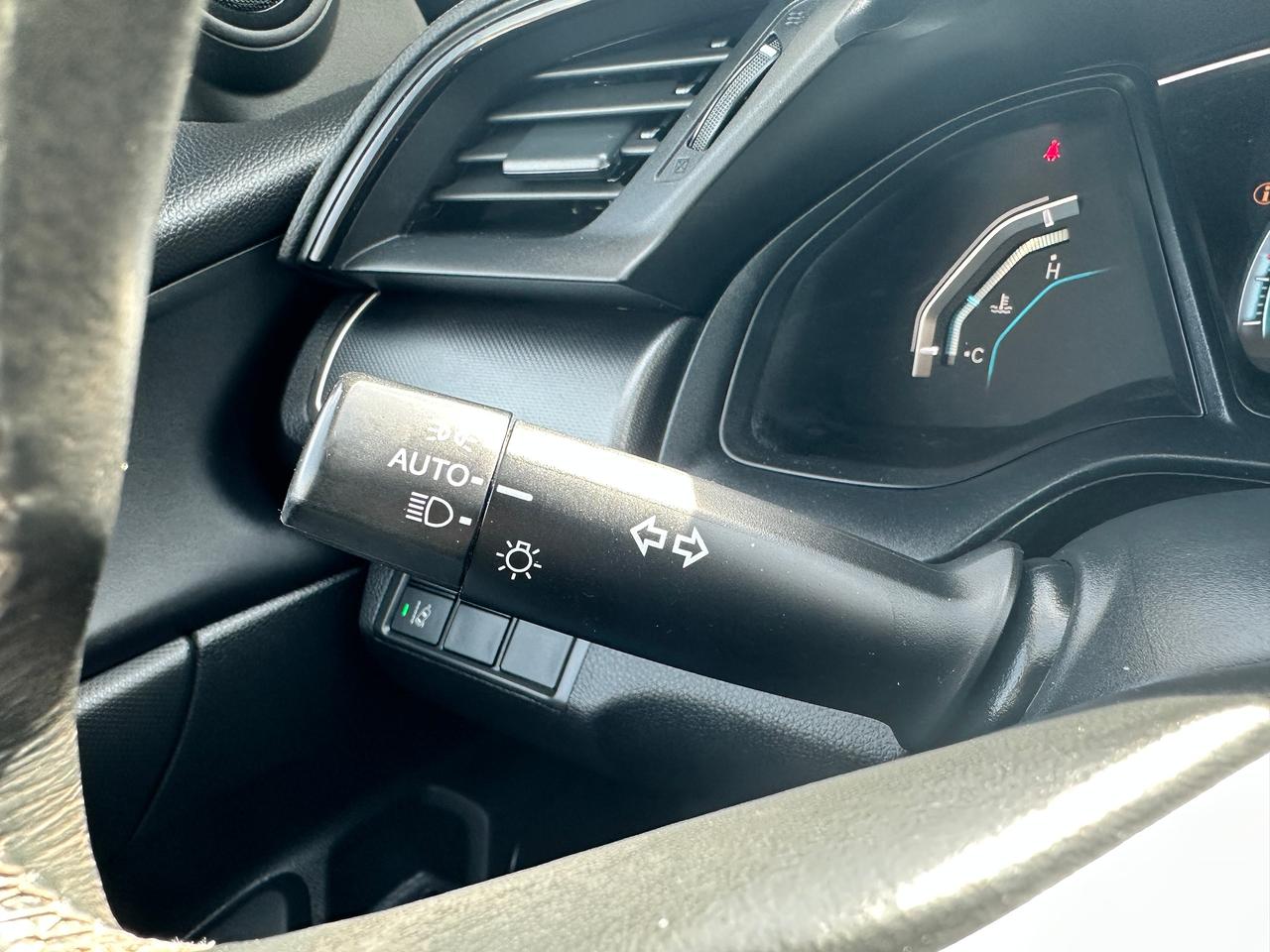 2018 Honda Civic SE HTD-Cloth RemStart HondaSense CarPlay BackupCam Photo