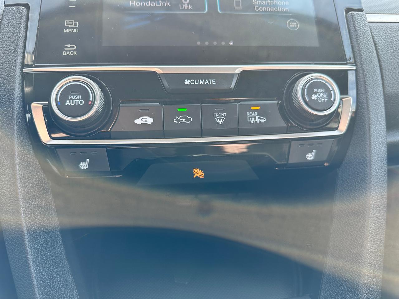 2018 Honda Civic SE HTD-Cloth RemStart HondaSense CarPlay BackupCam Photo