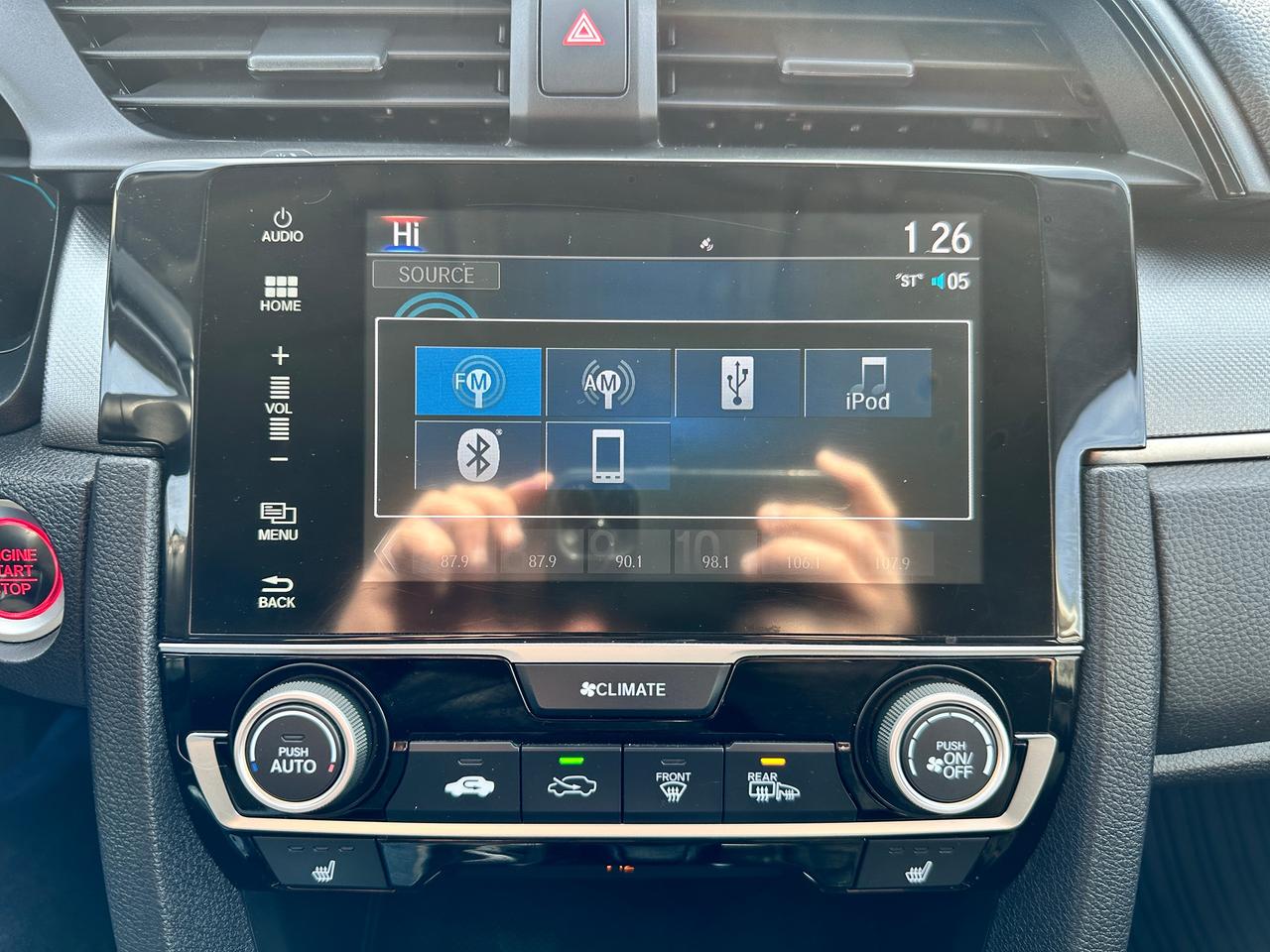 2018 Honda Civic SE HTD-Cloth RemStart HondaSense CarPlay BackupCam Photo