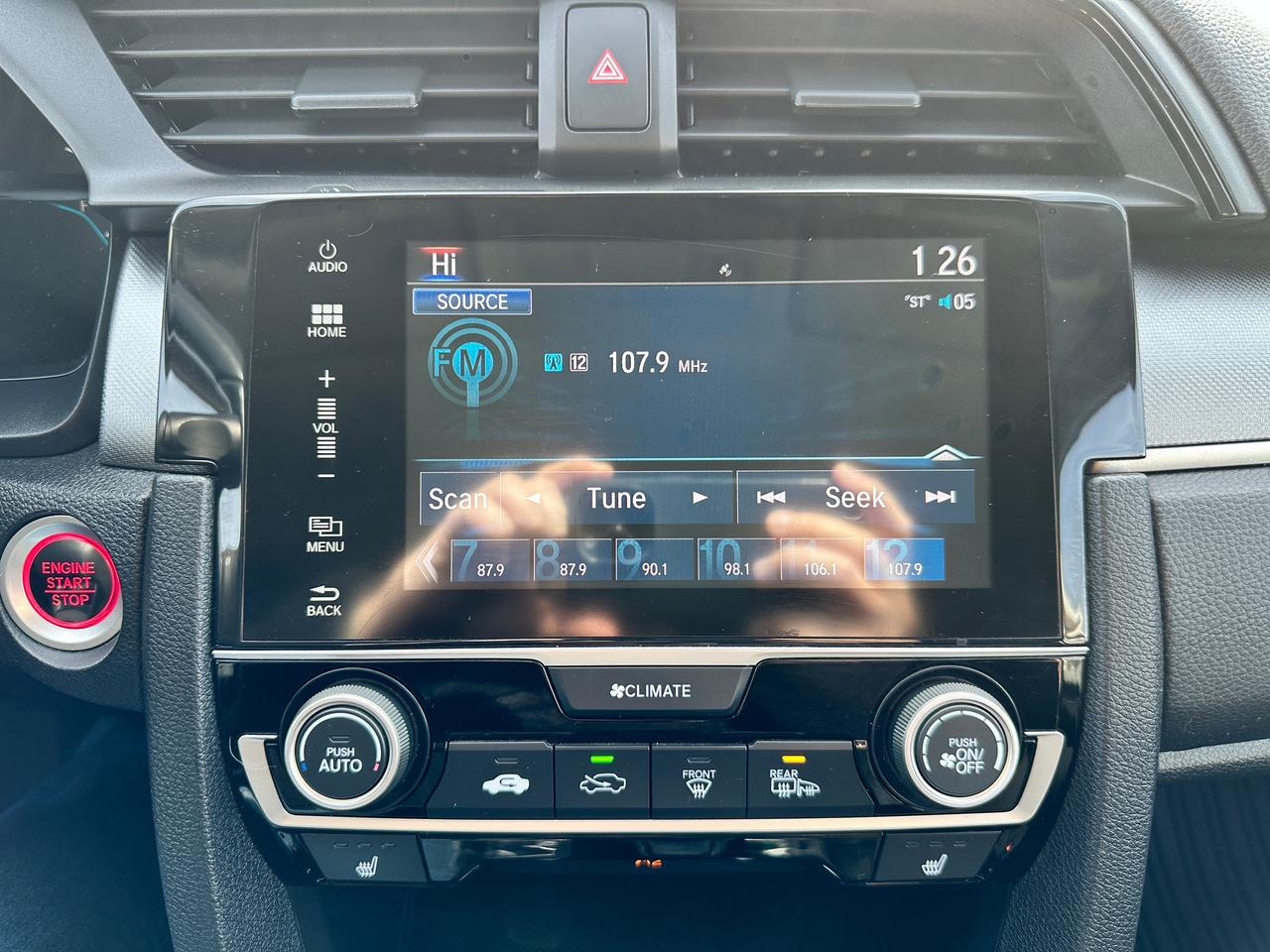 2018 Honda Civic SE HTD-Cloth RemStart HondaSense CarPlay BackupCam Photo