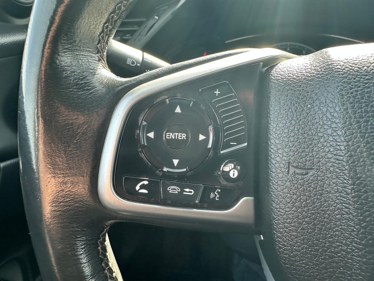 2018 Honda Civic SE HTD-Cloth RemStart HondaSense CarPlay BackupCam Photo