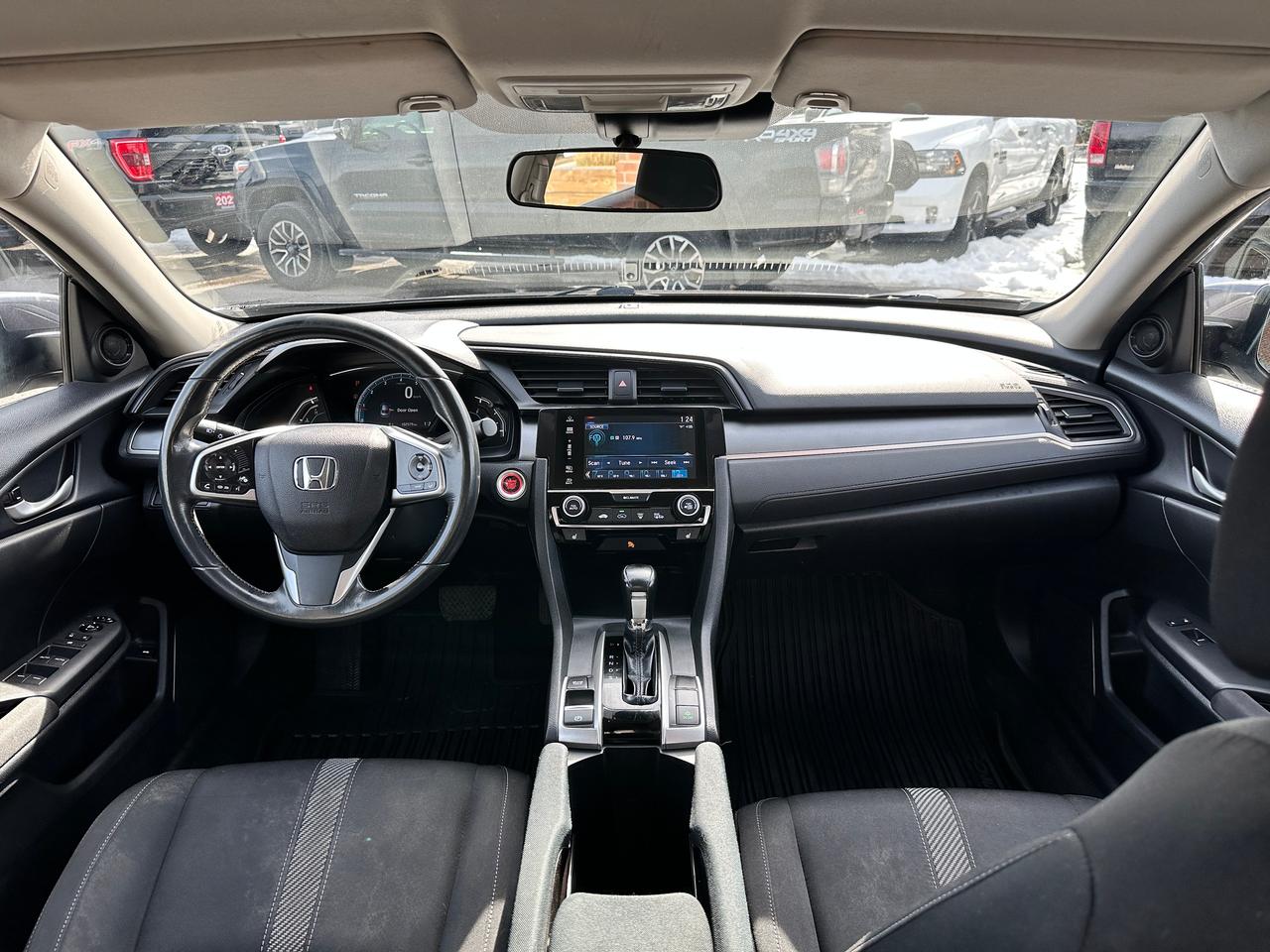 2018 Honda Civic SE HTD-Cloth RemStart HondaSense CarPlay BackupCam Photo