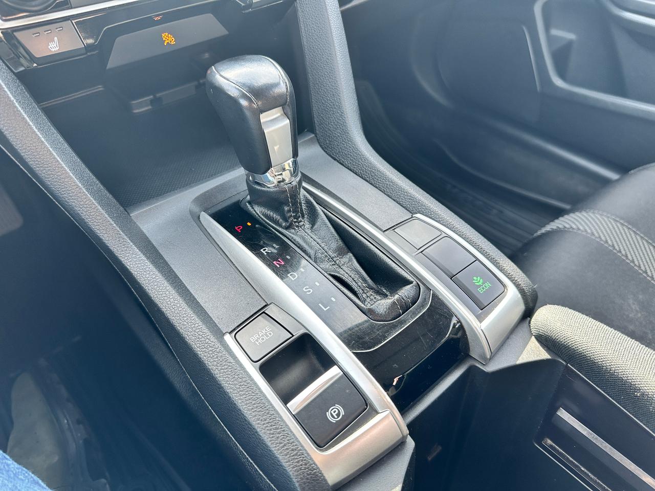 2018 Honda Civic SE HTD-Cloth RemStart HondaSense CarPlay BackupCam Photo