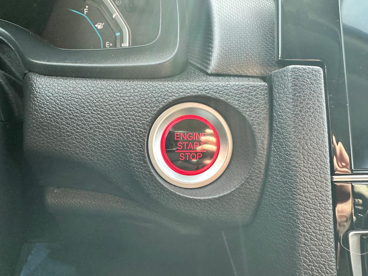 2018 Honda Civic SE HTD-Cloth RemStart HondaSense CarPlay BackupCam Photo