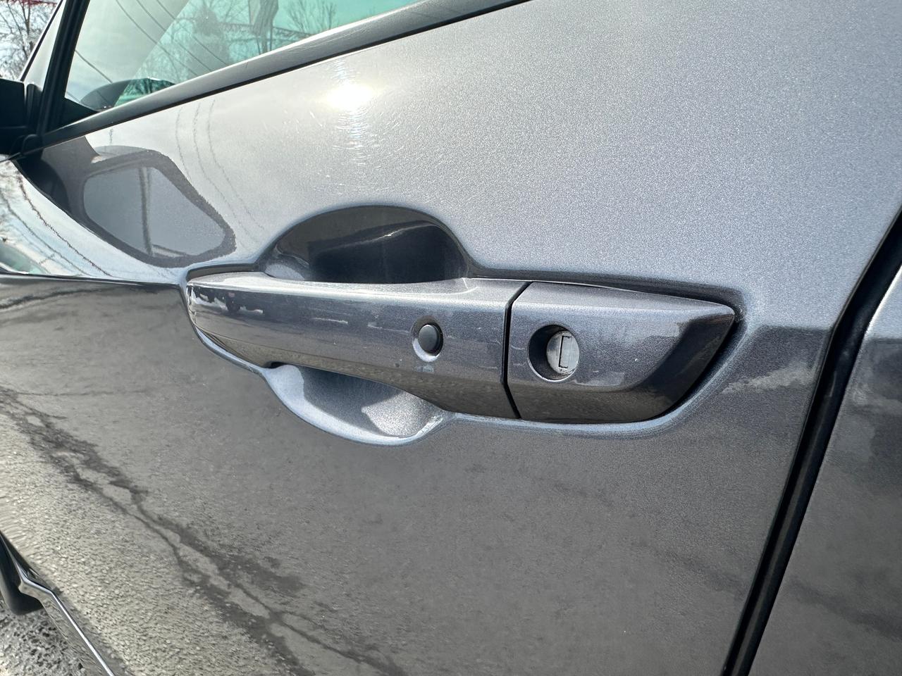 2018 Honda Civic SE HTD-Cloth RemStart HondaSense CarPlay BackupCam Photo