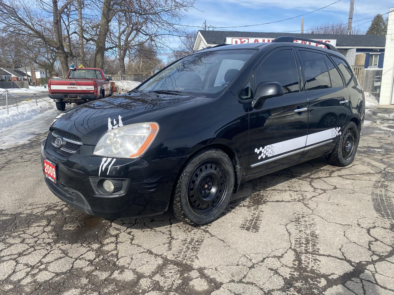 Used 2009 Kia Rondo 7Passenger/Automatic/Accident Free/Leather/Roof for sale in Scarborough, ON