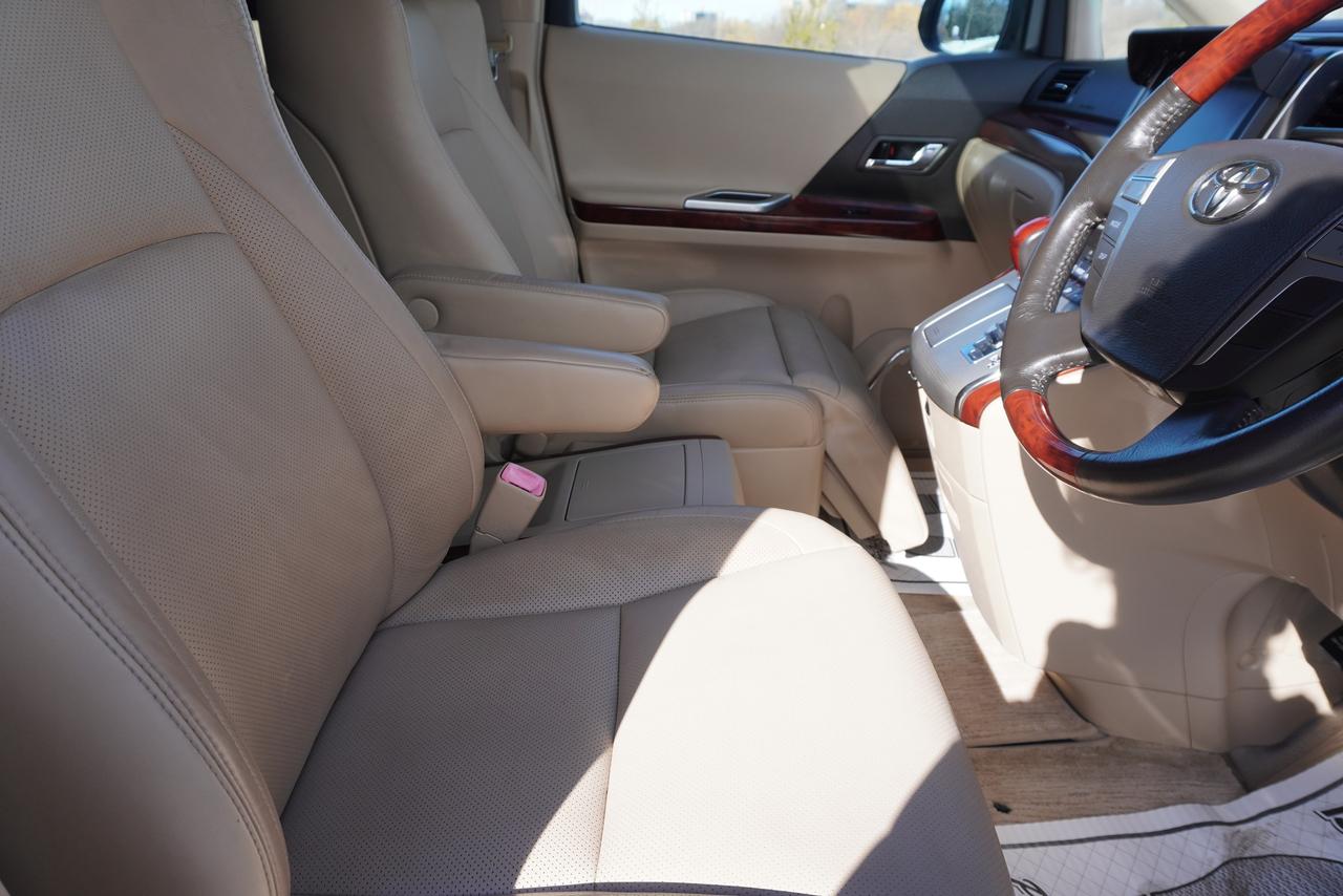 2010 Toyota Alphard 350G L / EXECUTIVE PACKAGE / 7 PASS / DUAL ROOF Photo