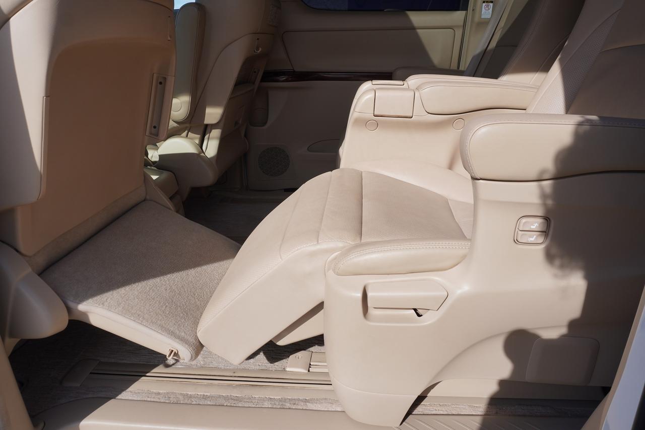 2010 Toyota Alphard 350G L / EXECUTIVE PACKAGE / 7 PASS / DUAL ROOF Photo