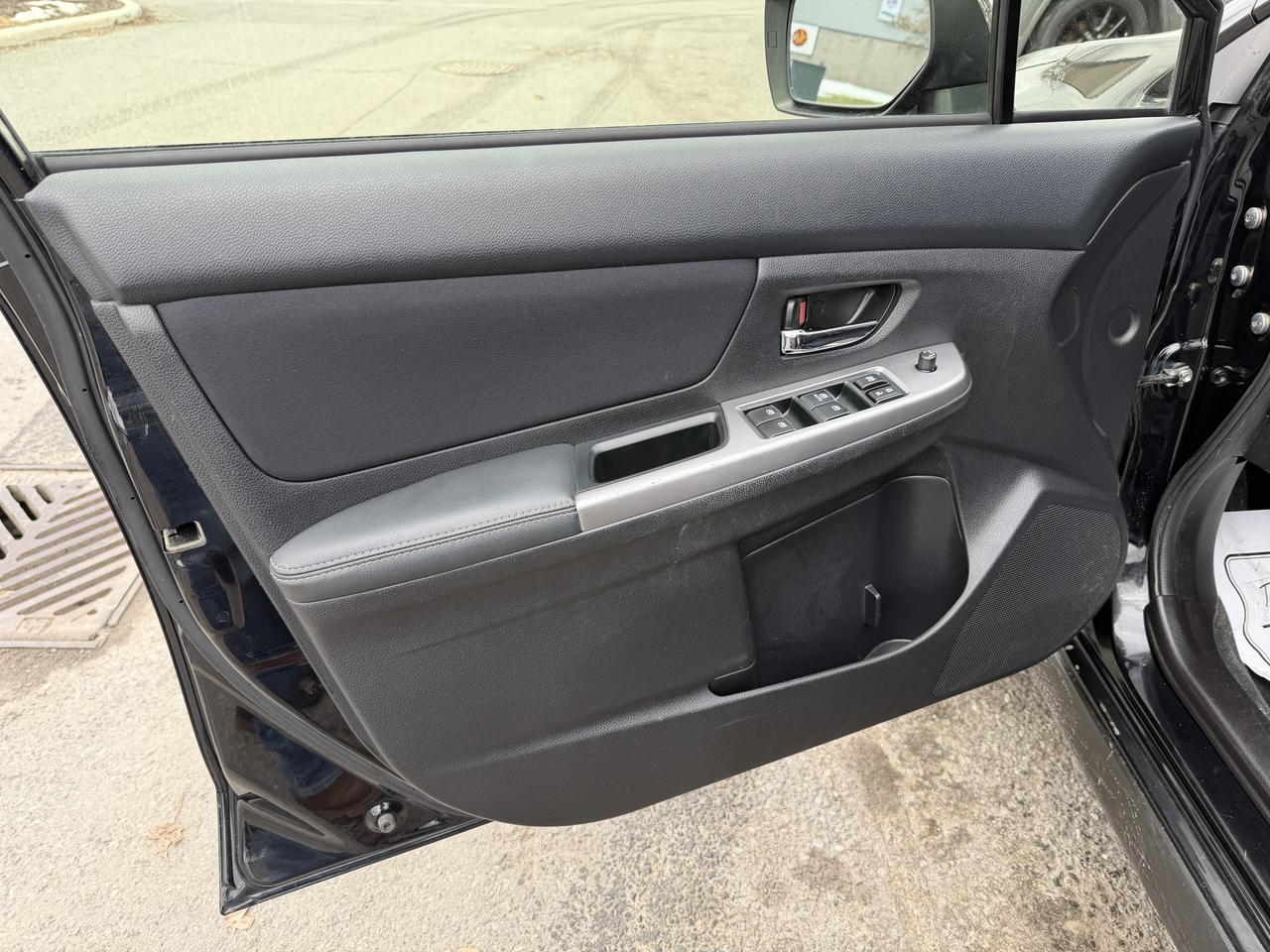 2015 Subaru XV Crosstrek 2.0i w/Sport Pkg - LOW KM, SUNROOF, HEATED SEATS!! Photo55