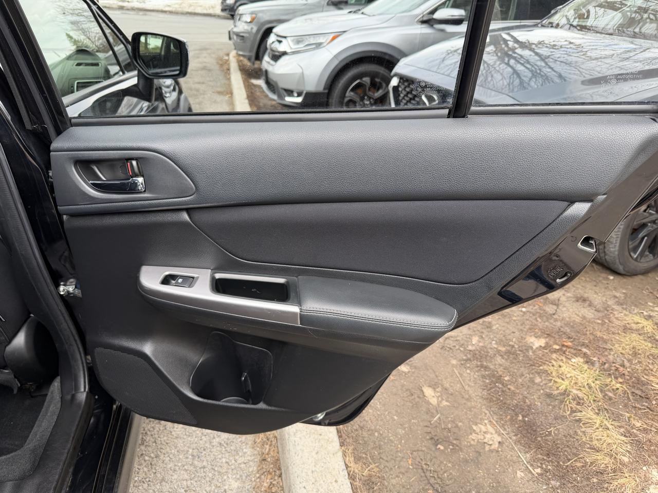 2015 Subaru XV Crosstrek 2.0i w/Sport Pkg - LOW KM, SUNROOF, HEATED SEATS!! Photo36