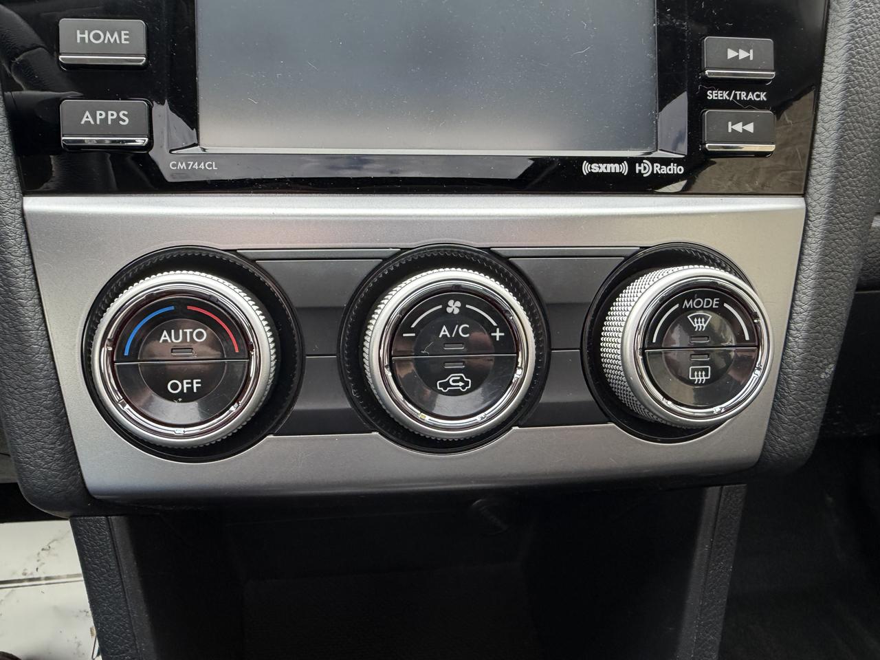 2015 Subaru XV Crosstrek 2.0i w/Sport Pkg - LOW KM, SUNROOF, HEATED SEATS!! Photo29