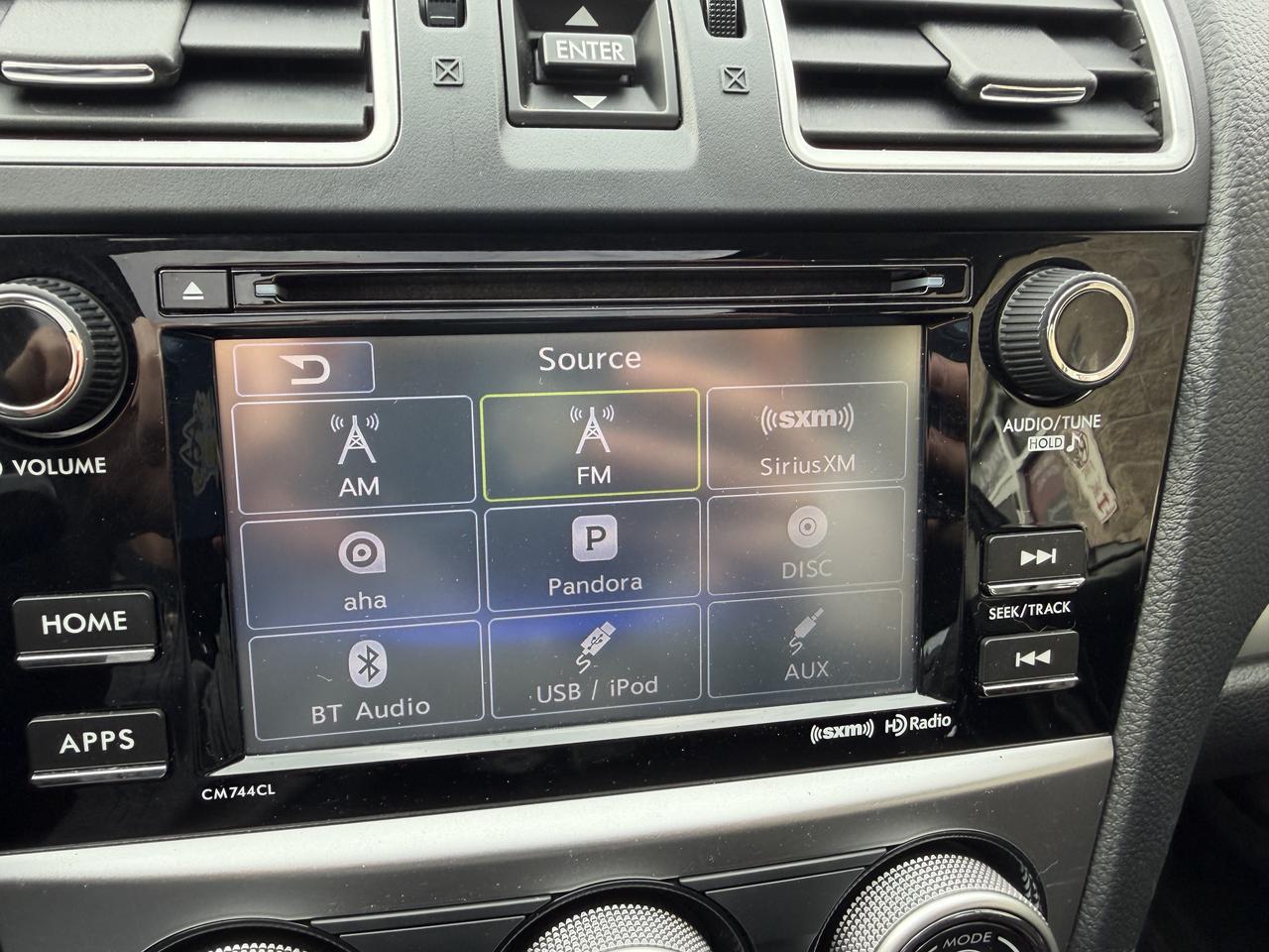 2015 Subaru XV Crosstrek 2.0i w/Sport Pkg - LOW KM, SUNROOF, HEATED SEATS!! Photo