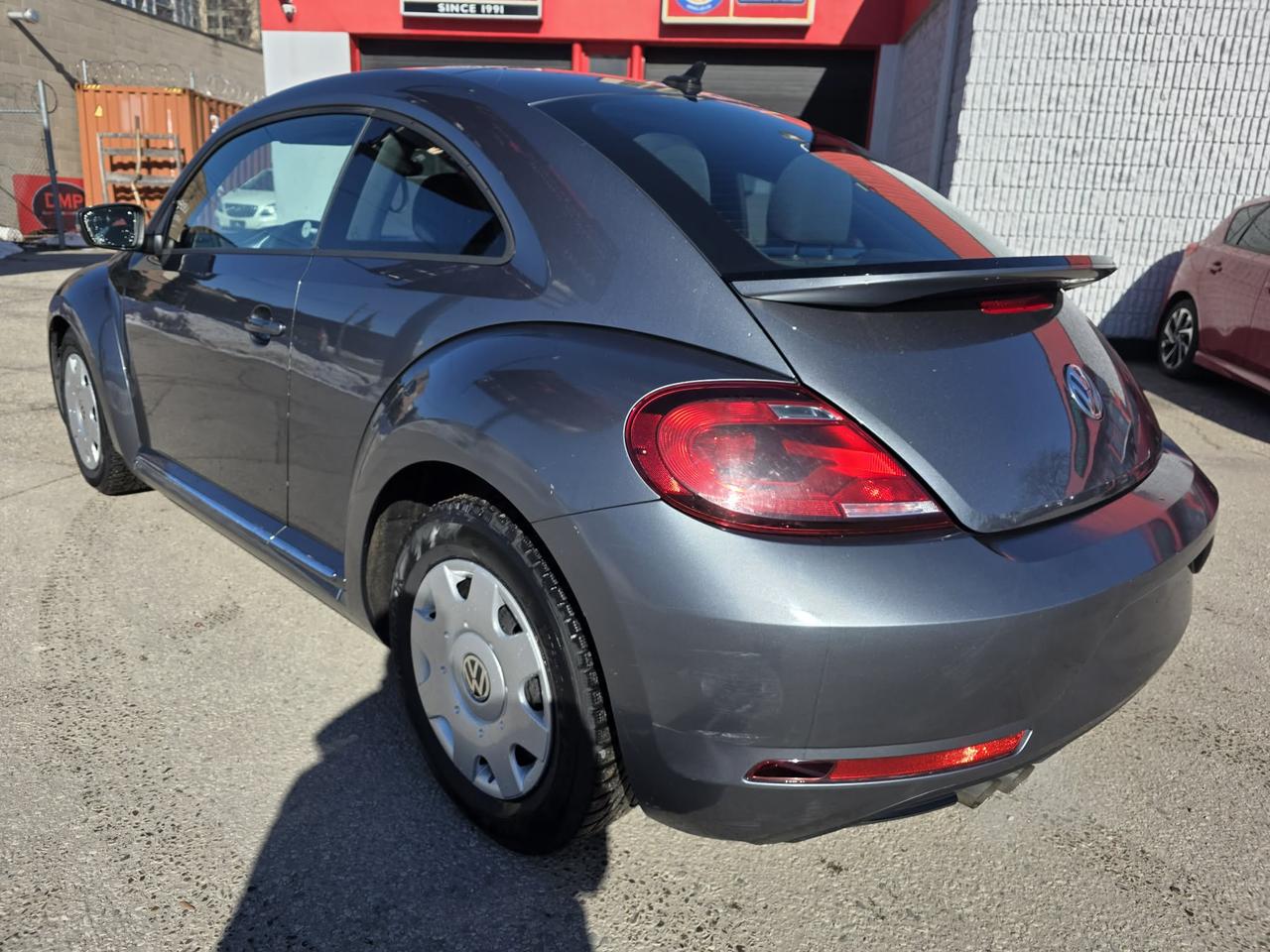 2017 Volkswagen Beetle Classic Photo3
